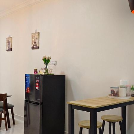 Sofea Hana Homestay, Pantai Balok, Kuantan Exterior photo