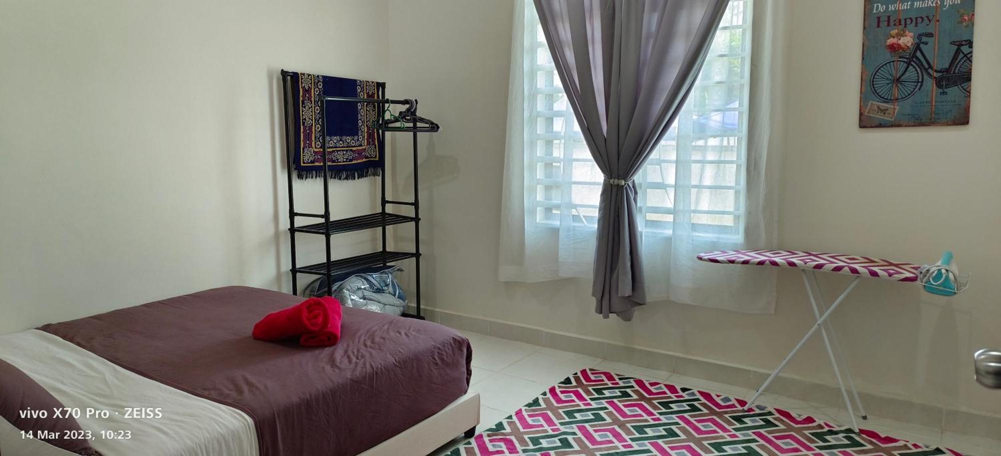Sofea Hana Homestay, Pantai Balok, Kuantan Exterior photo